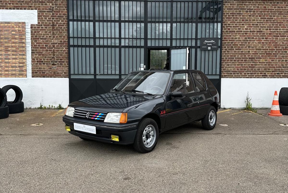 PEUGEOT 205 XS