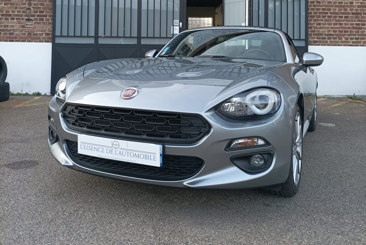 FIAT 124 SPIDER