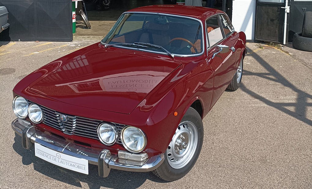 ALFA-ROMEO COUPE BERTONE GIULIA 2000 GTV