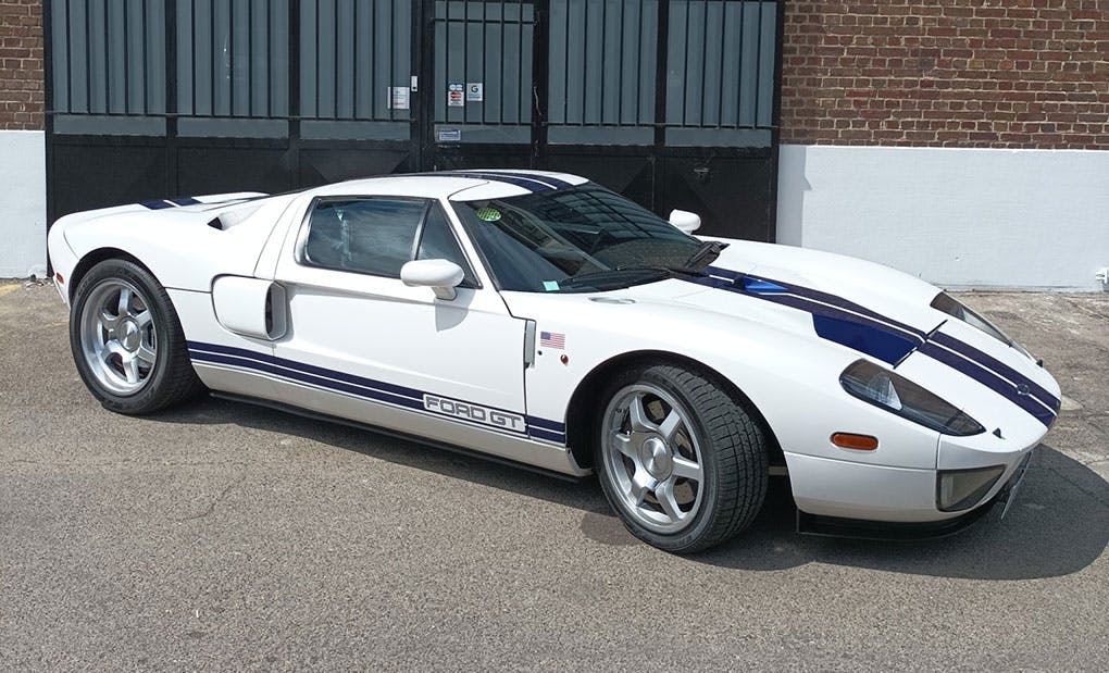 FORD GT