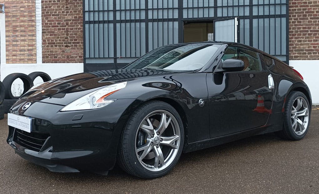 NISSAN 370Z