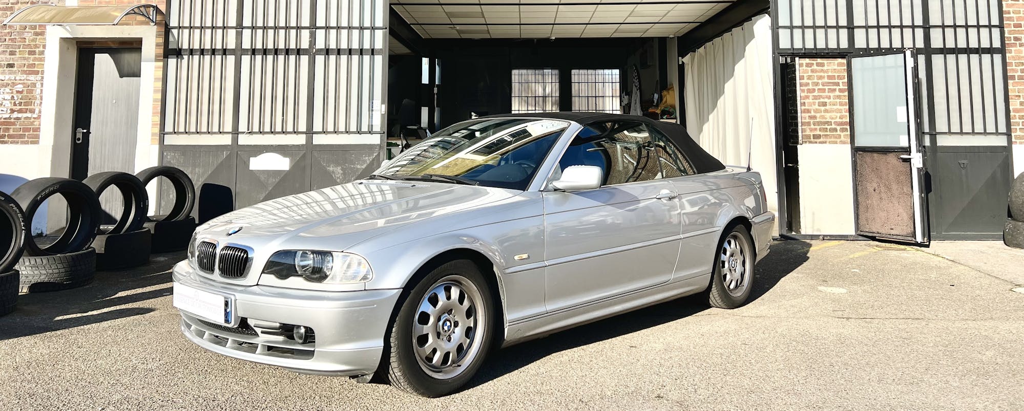 BMW 320 I CABRIOLET